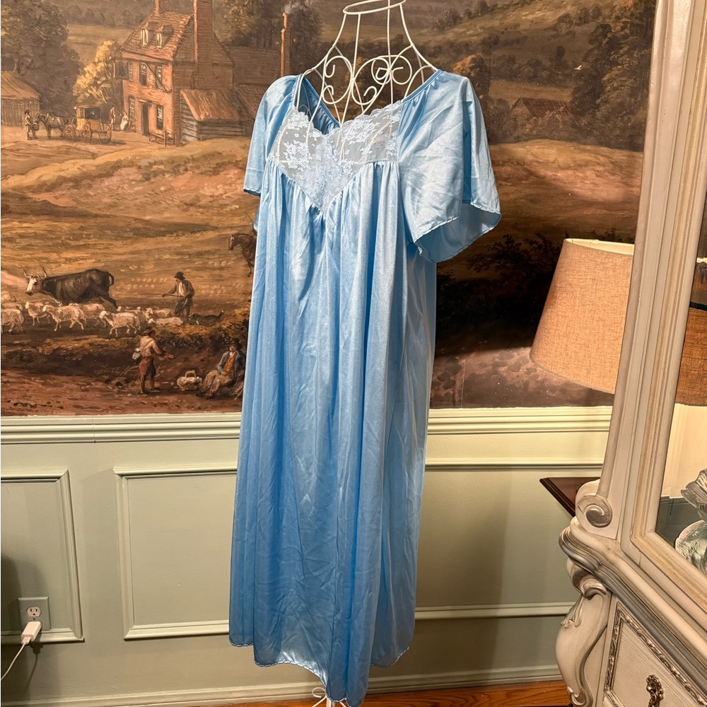 Vintage Ventura Elegant Blue Nightgown Chemise